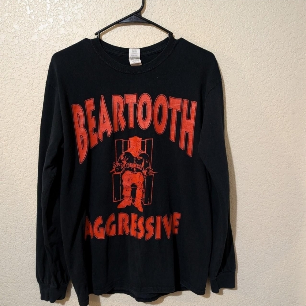 Beartooth Aggressive Black Long Sleeve Shirt Medi… - image 1